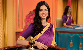 Hình ảnh người dùng tương tác với giao diện bảo mật, biểu tượng quyền riêng tư và kiểm soát dữ liệu